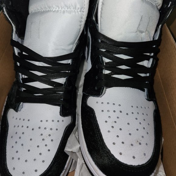 NIKE WMNS AIR JORDAN 1 HIGH OG TWIST PANDA 2019 CD0461-007 - Picture 4 of 6